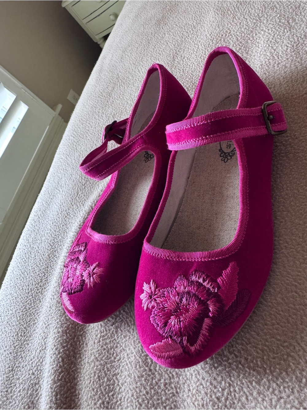 EUC Joyfolie Brielle Mary Jane Flats - Size: Youth 1 (Y1)